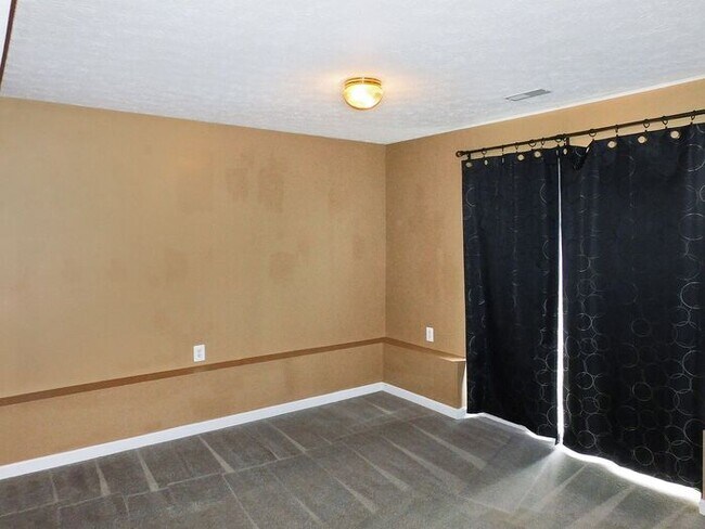 Building Photo - 35630 Aviation Yacht Club Rd