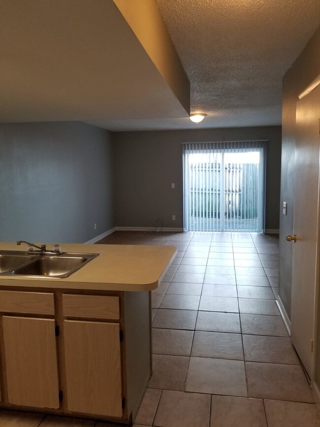 Foto del edificio - 5108 E 28th Ave