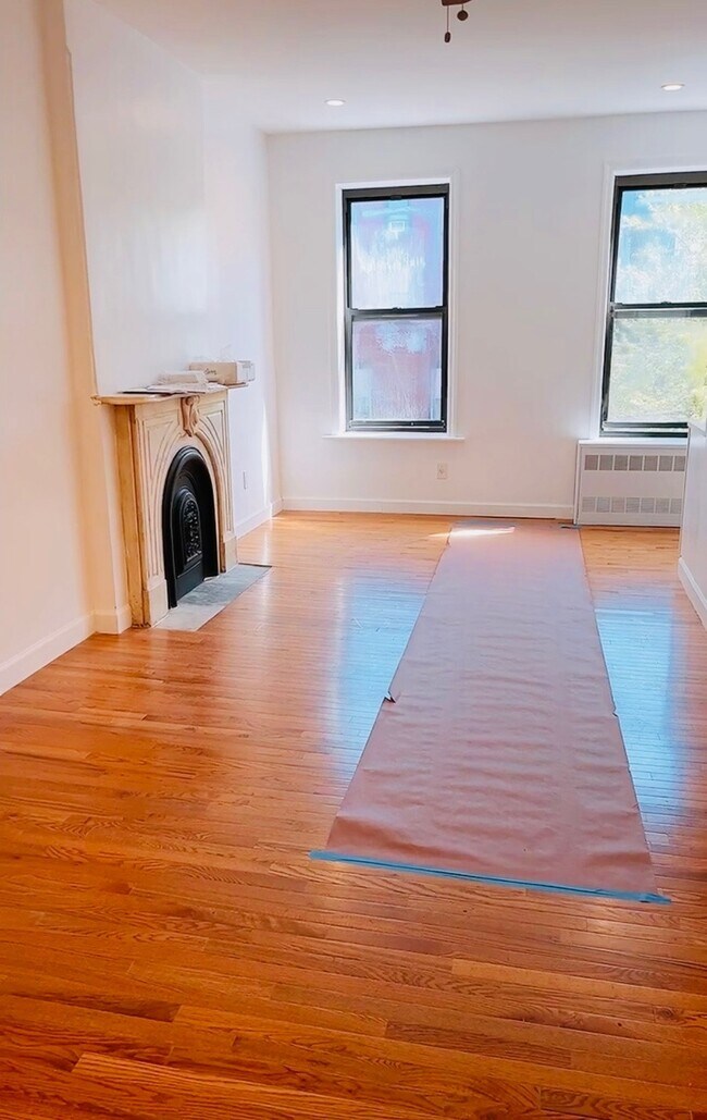 Building Photo - 166 Macon St