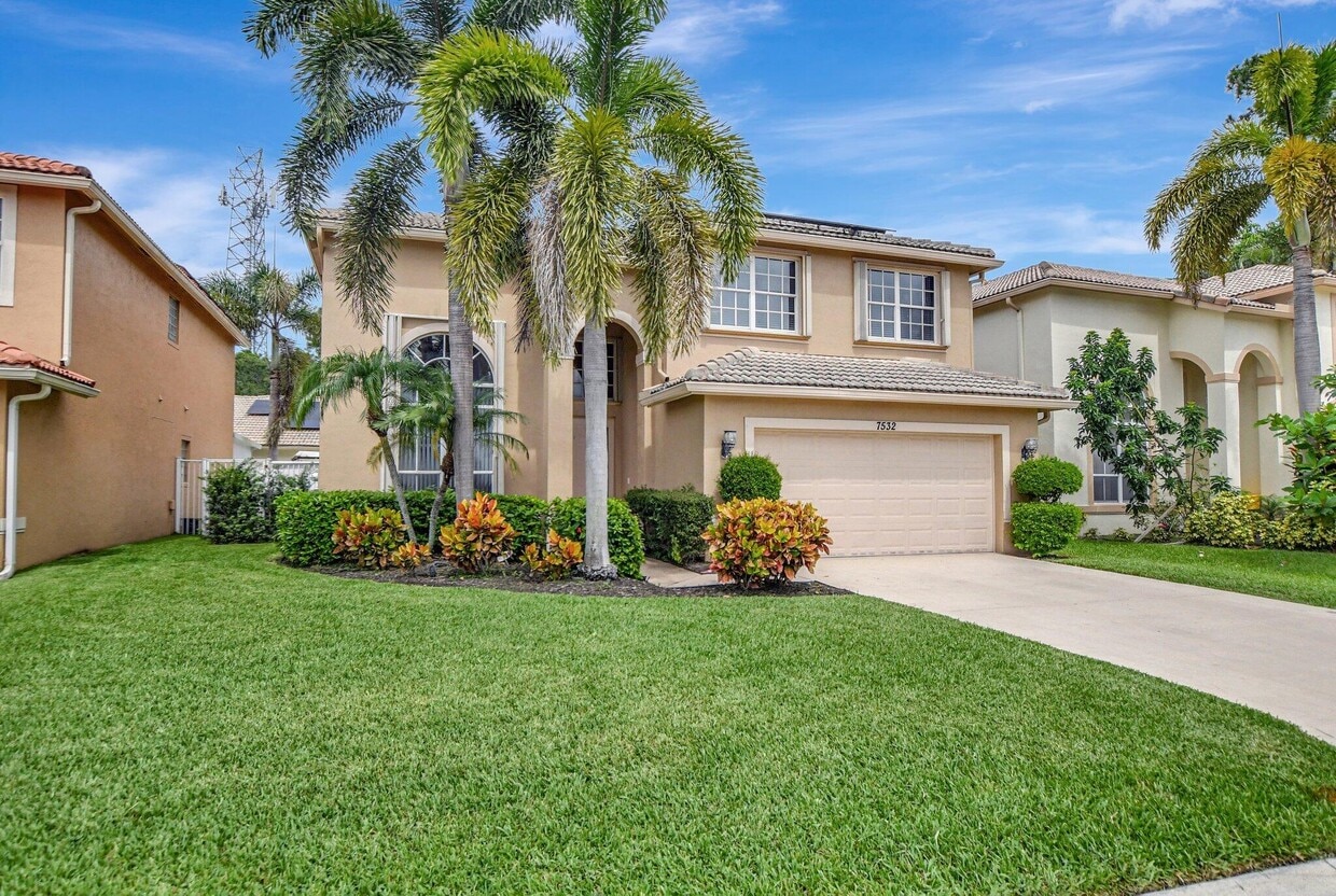 Primary Photo - 7532 Colony Palm Dr