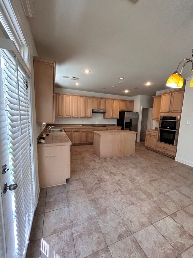 Foto del edificio - Newer 4 bedroom house off Old Hammond