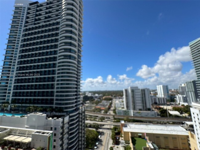 Foto del edificio - 1250 S Miami Ave