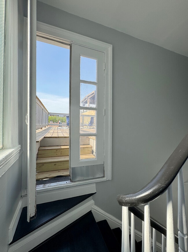 Foto del edificio - 220 E Cross St