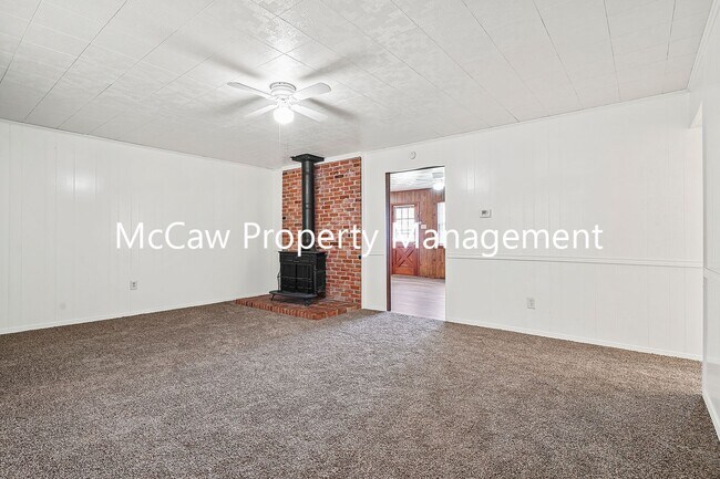 Building Photo - Great 3/1.5 in Balch Springs!