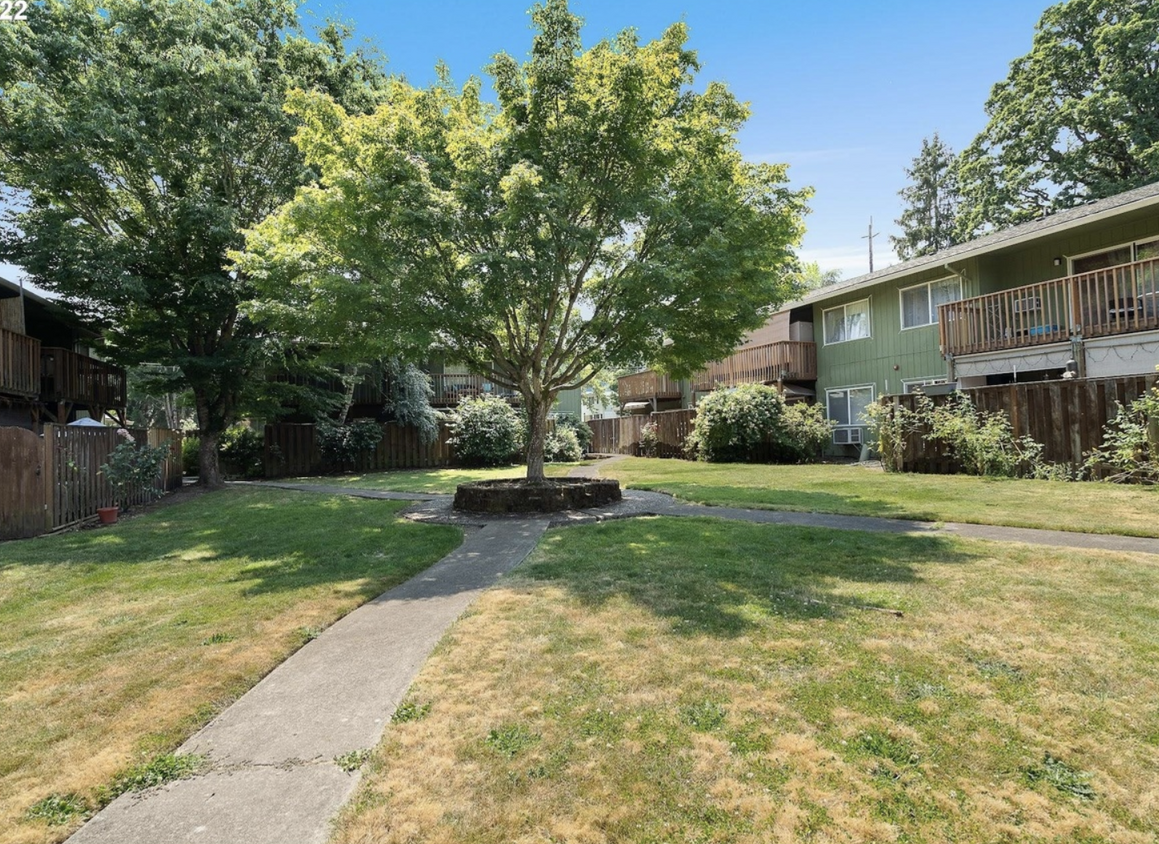 Primary Photo - 13155 SW Allen Blvd