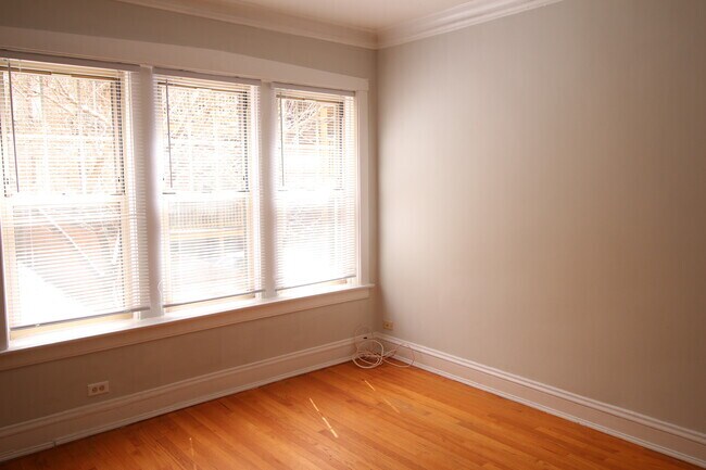 Foto principal - 1514 W Rosemont Ave