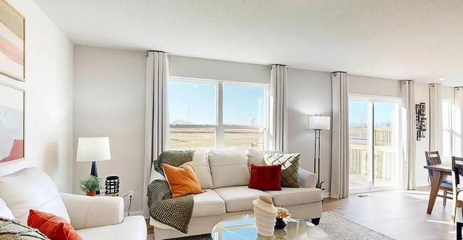 Foto del edificio - 16334 Davidson St