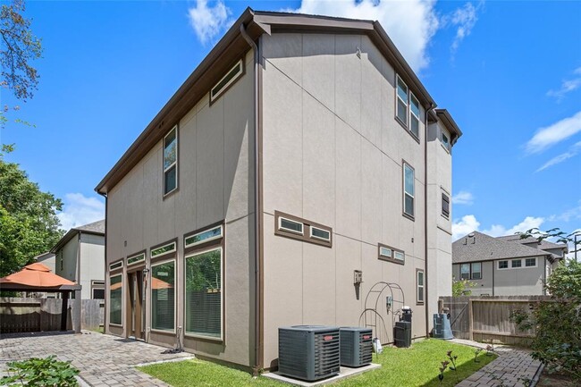 Building Photo - 927 W Lacey Garden Loop