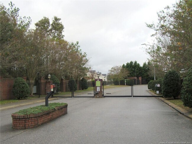 Foto del edificio - 1223 Braybrooke Pl