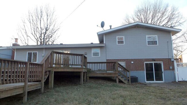 Building Photo - 324 Todd Ln