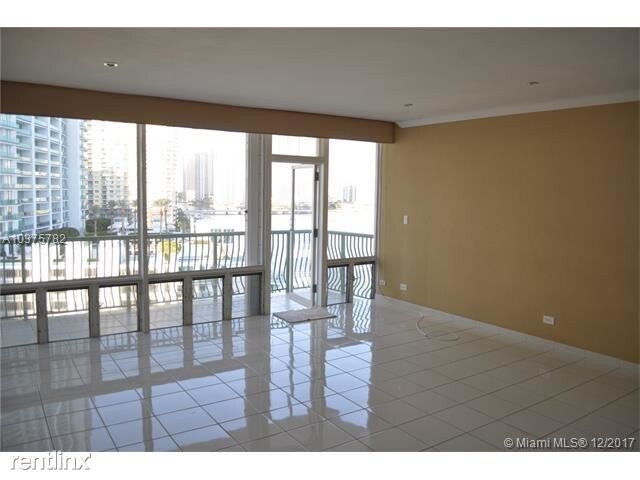 Foto del edificio - 1408 Brickell Bay Dr