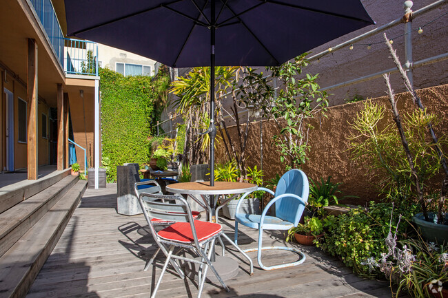 Garden Patio - 1661 Appian Way