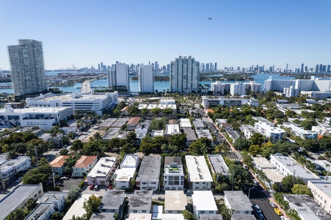 Aerial Photo - 645 Michigan Ave