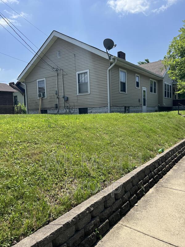 Building Photo - 1001 Wallace Ave