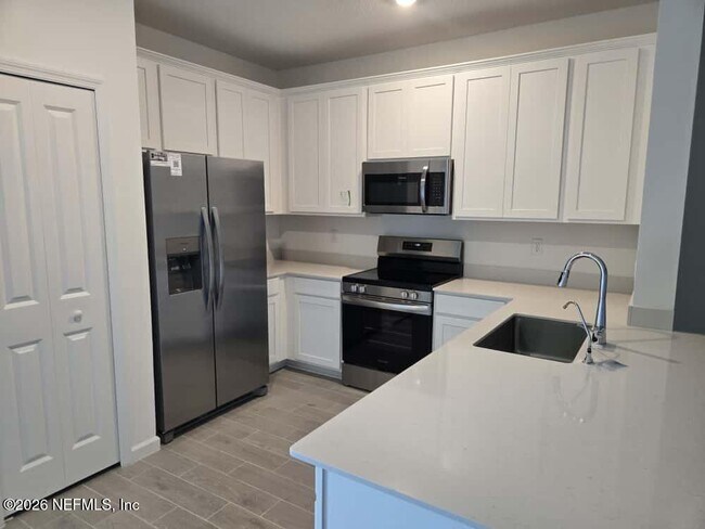 Foto del edificio - 198 Hubbard Bnd