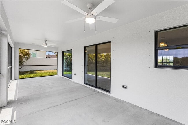 Building Photo - 1206 SW 20th Ave