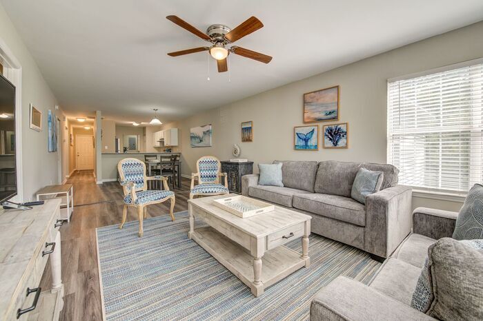 Foto principal - Coastal Comfort Awaits: Spacious 3-Bed, 2-...