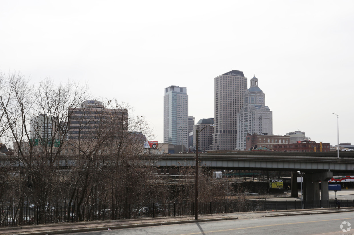 Foto del edificio - Spring Street Apartments