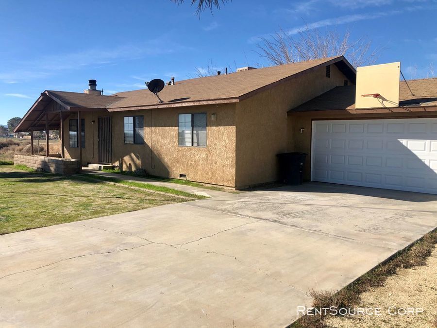 2833 55th St W, Rosamond, CA 93560 House Rental in Rosamond, CA