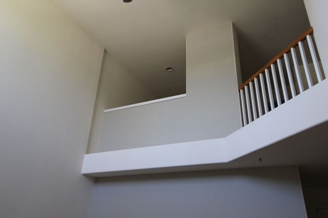 Building Photo - Wonderful Townhome in Harvest Park Southeast Ft. Collins