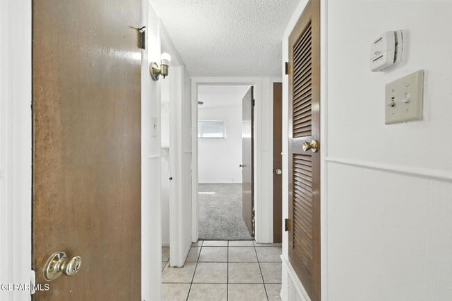 Building Photo - 5520 Edinburg Dr