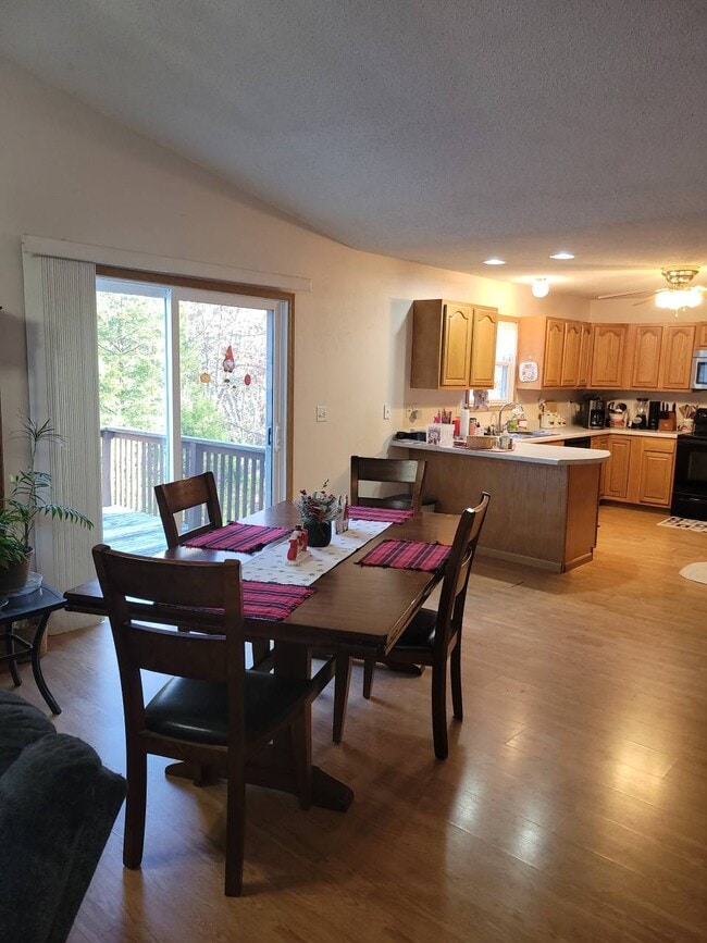 Foto del edificio - 17010 Lariat Ln