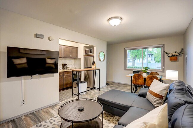 Foto del edificio - 407 S 94th Pl