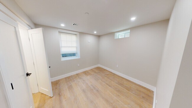 Foto del edificio - 93 Williston Rd