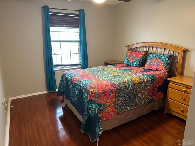 Foto del edificio - 498 Witney Ct