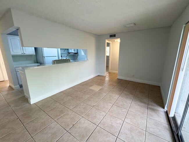 Foto del edificio - 4459 Treehouse Ln