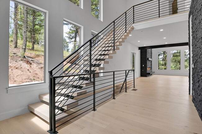 Building Photo - 28229 Juniper Dr