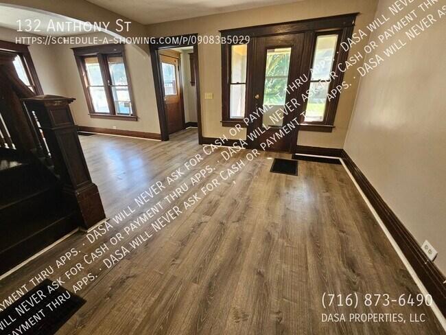 Foto del edificio - 132 Anthony - 3 Bed / 1 Bath