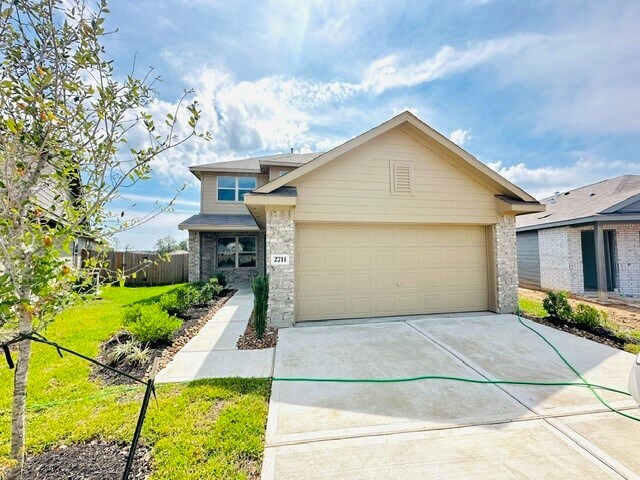 Foto principal - 2711 Pheasant Hl Ct