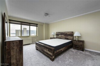 Building Photo - 12520 Edgewater Dr