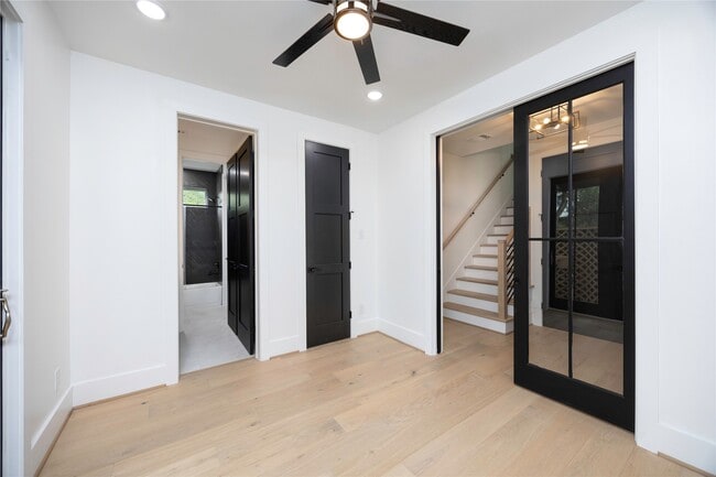 Building Photo - 1911 Lauderdale St