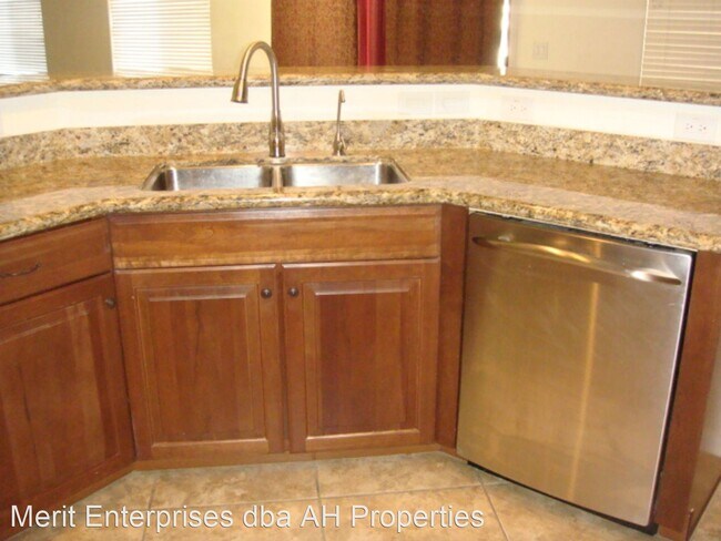 Foto del edificio - 5 br, 3 bath House - 10442 W LOS GATOS DR