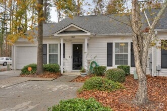 Building Photo - 8041 Reagan Cir