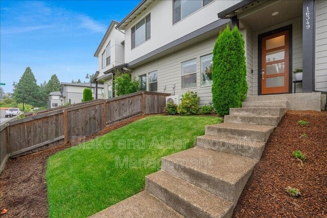 Building Photo - 16349 SE Sunshower Pl