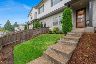 Building Photo - 16349 SE Sunshower Pl