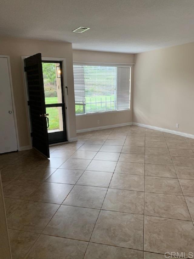 Building Photo - 3839 Vista Campana S