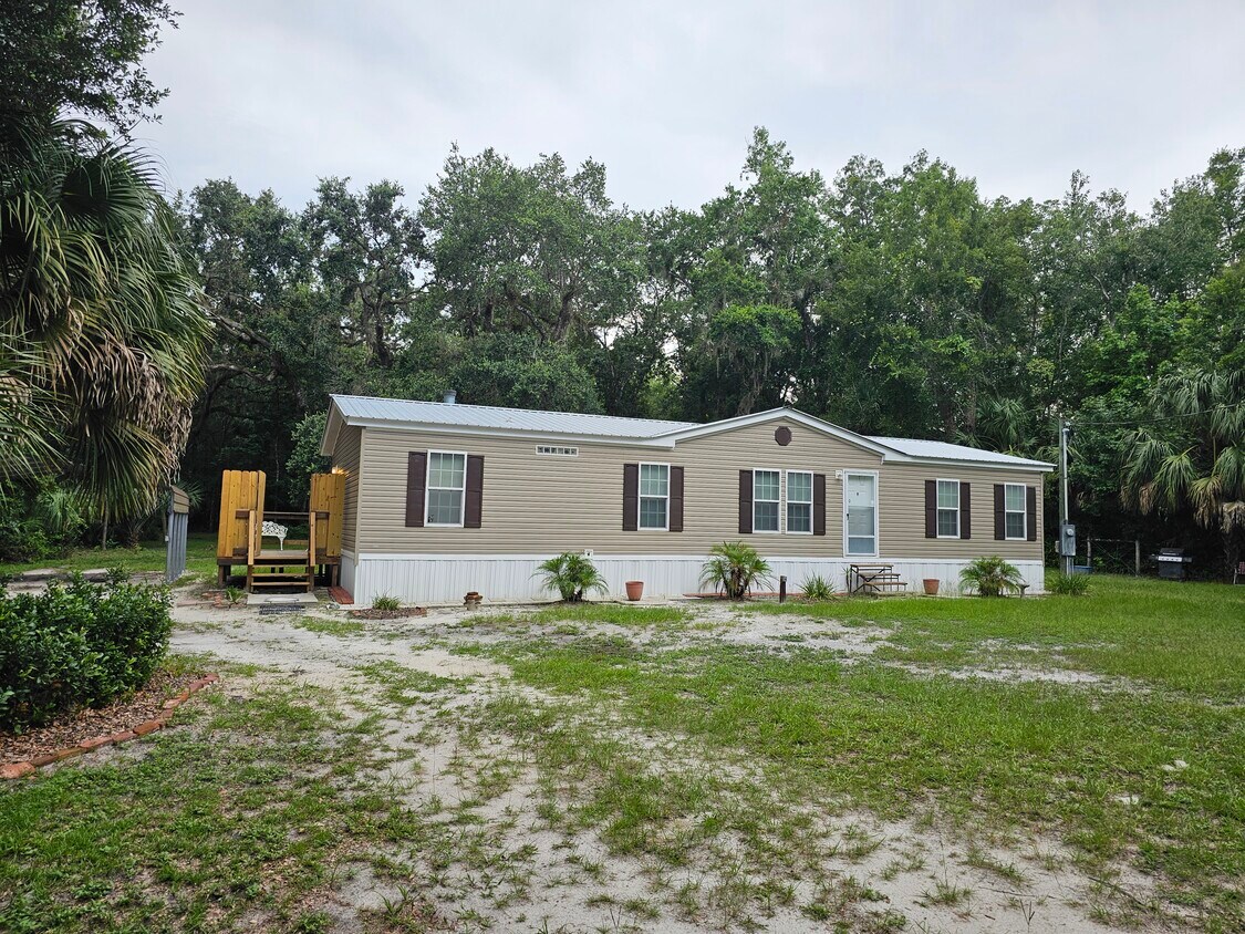 Foto principal - 593 Stokes Landing Rd