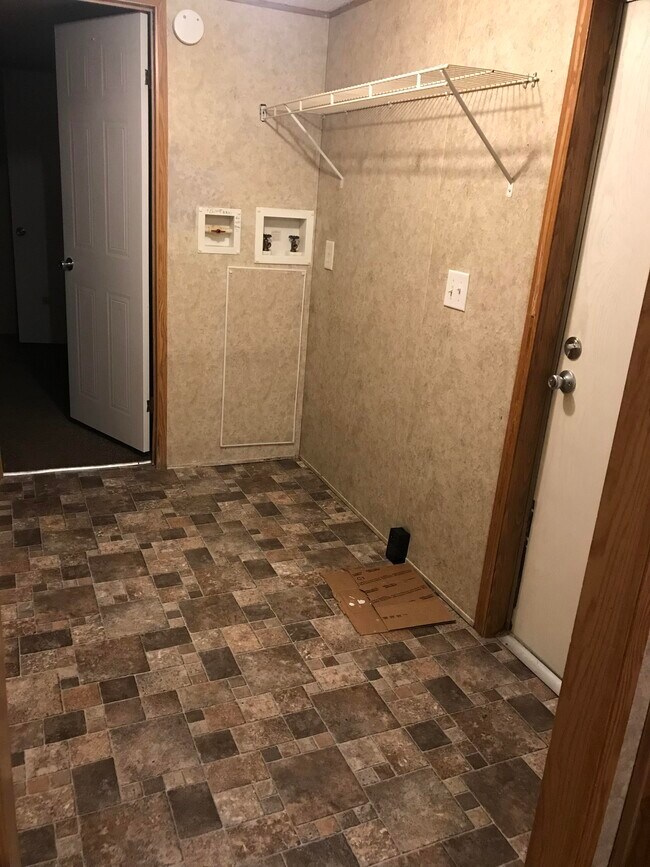 Laundry room - 19 N Clarence Drive