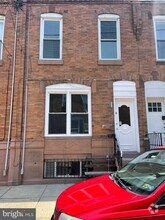 Building Photo - 2217 S Chadwick St