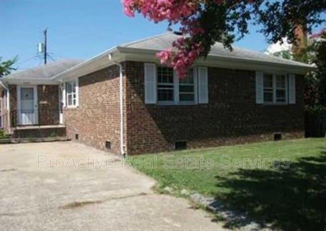 Photo - 9243 Atwood Ave Apartment