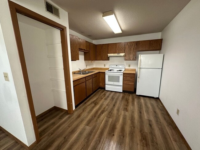 Interior Photo - Jefferson Street Apartments