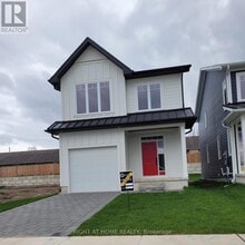 Building Photo - 961 Deveron Crescent