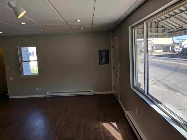 Building Photo - 1172 Wyoming Ave