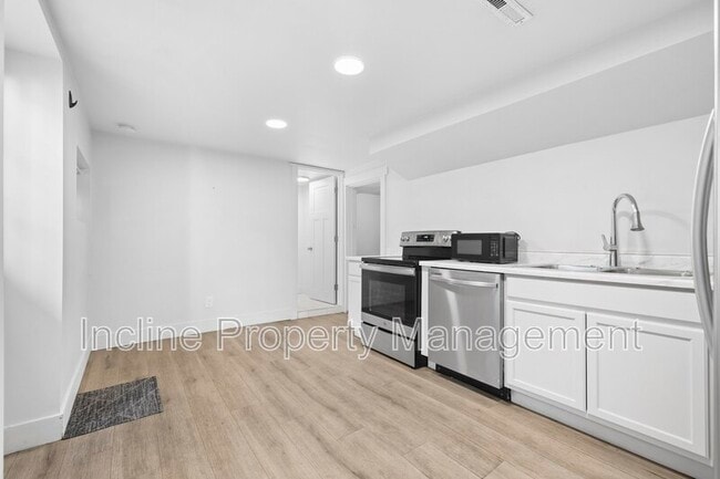 Building Photo - 31 N 100 W