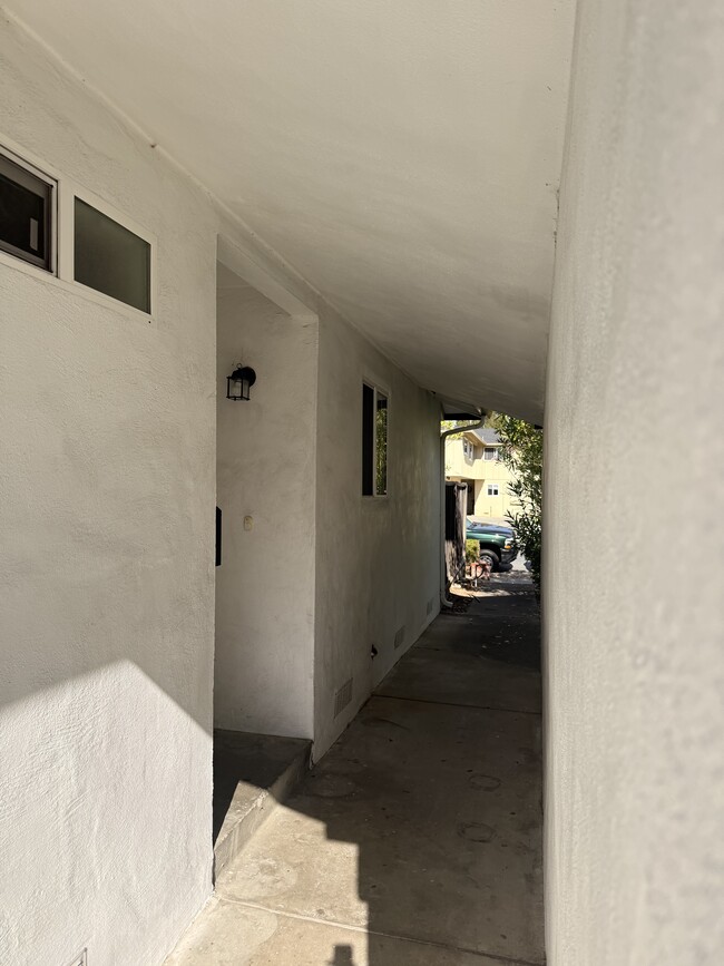 Building Photo - 1371 Kingfisher Way