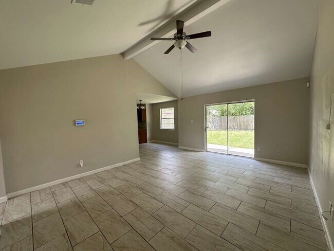 Foto del edificio - 12515 Gotham Dr